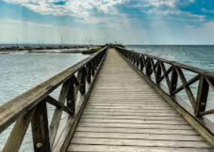 Adorable Seaview Flat At Pineta *