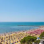 Apartment Adorable Seaview Flat At Pineta Grado