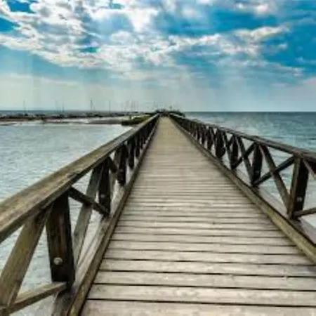 Adorable Seaview Flat At Pineta *