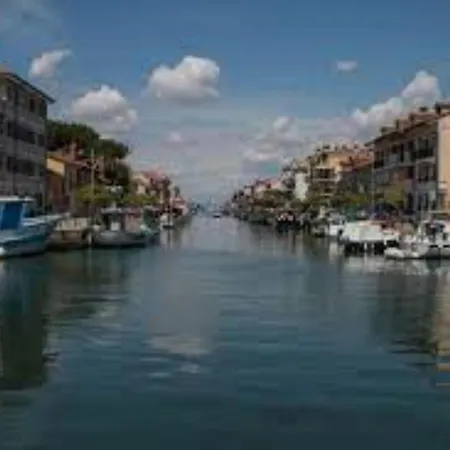 Adorable Seaview Flat At Pineta 格拉多